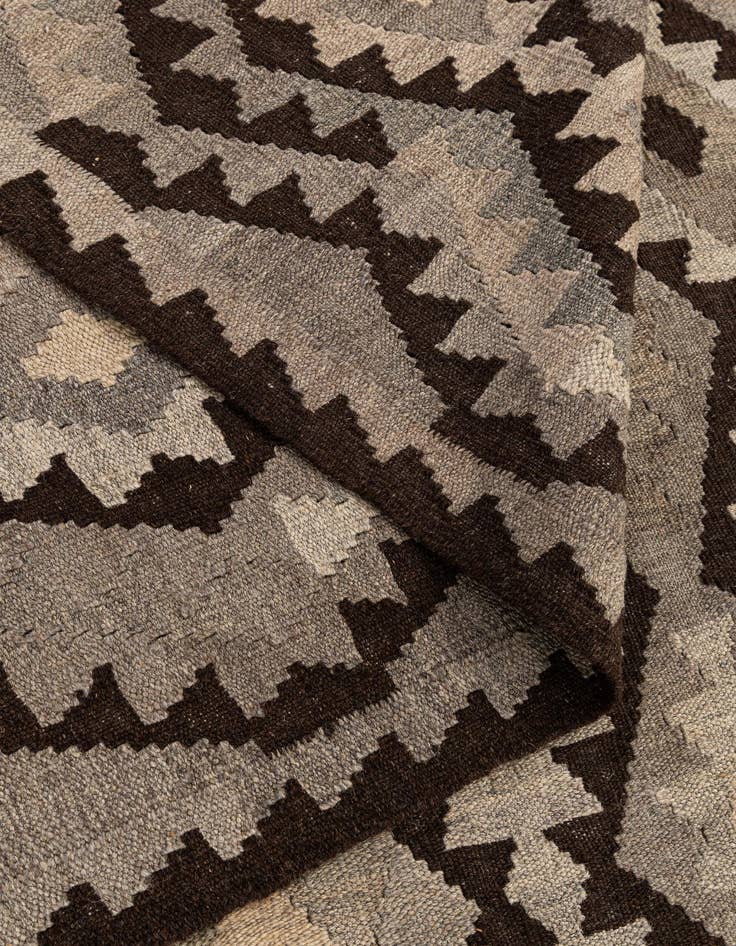 Detail image of  6' 11 x 9' 5  Hand Woven Kilim Maymana Wool Rug