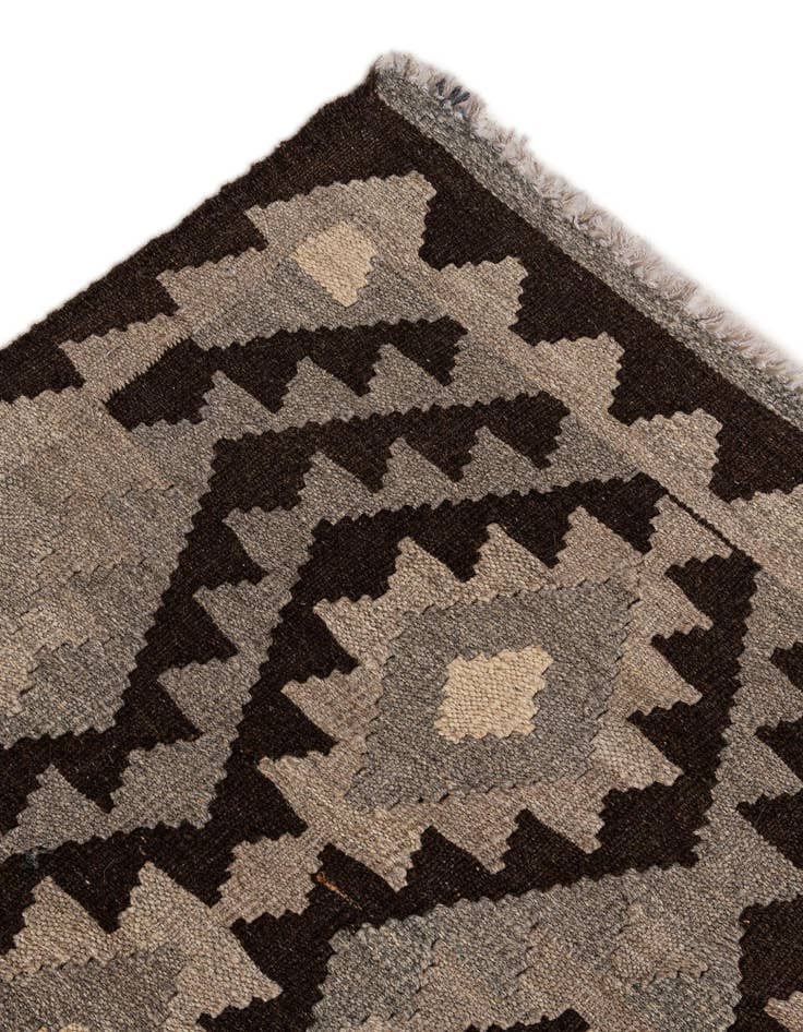Detail image of  6' 11 x 9' 5  Hand Woven Kilim Maymana Wool Rug