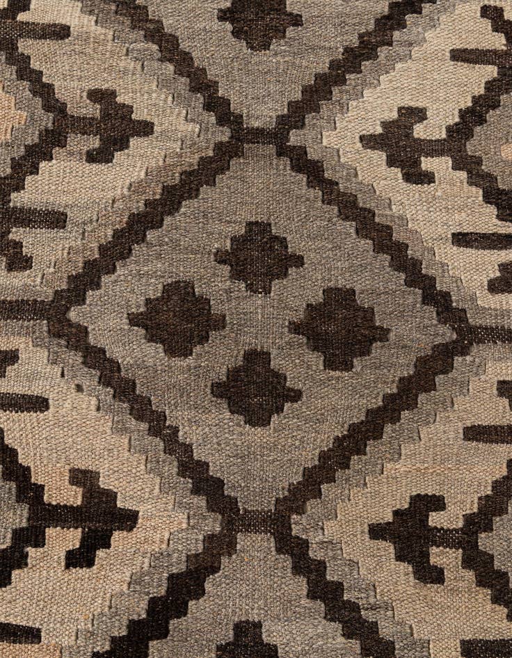 Detail image of  6' 11 x 9' 5  Hand Woven Kilim Maymana Wool Rug