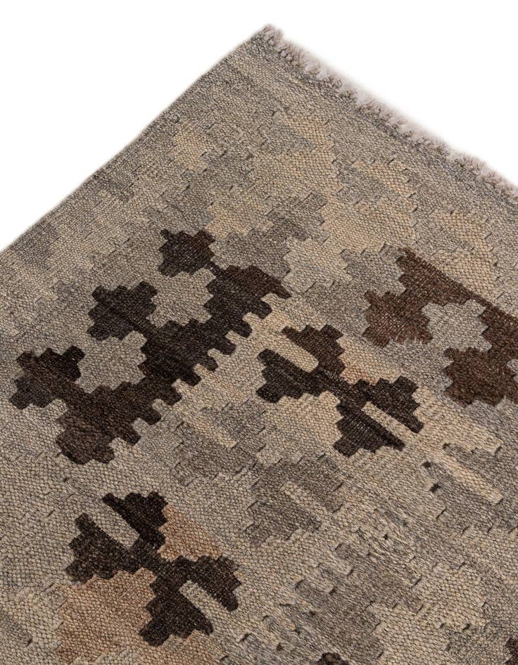 Detail image of  6' 11 x 9' 5  Hand Woven Kilim Maymana Wool Rug