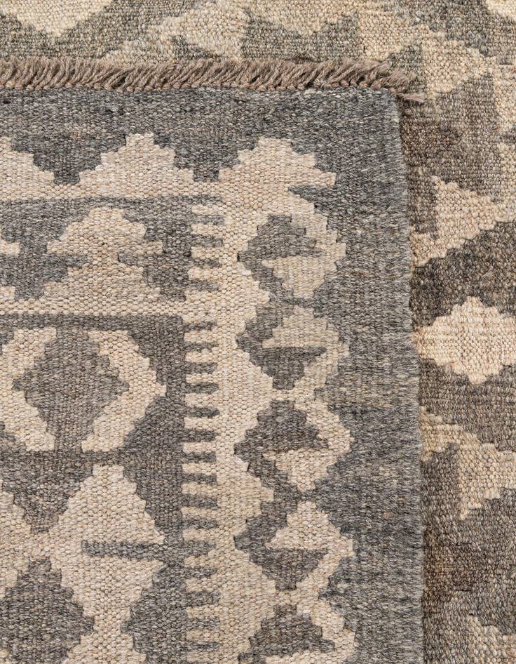 Detail image of  6' 10 x 9' 7  Hand Woven Kilim Maymana Wool Rug