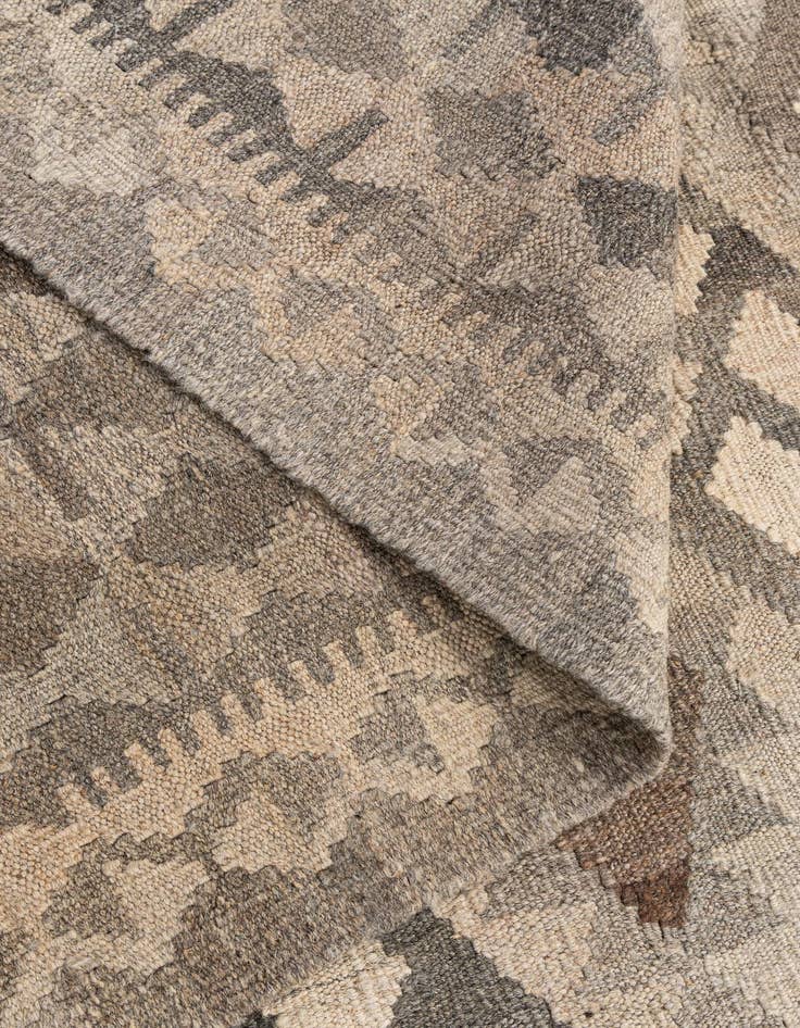 Detail image of  6' 10 x 9' 7  Hand Woven Kilim Maymana Wool Rug