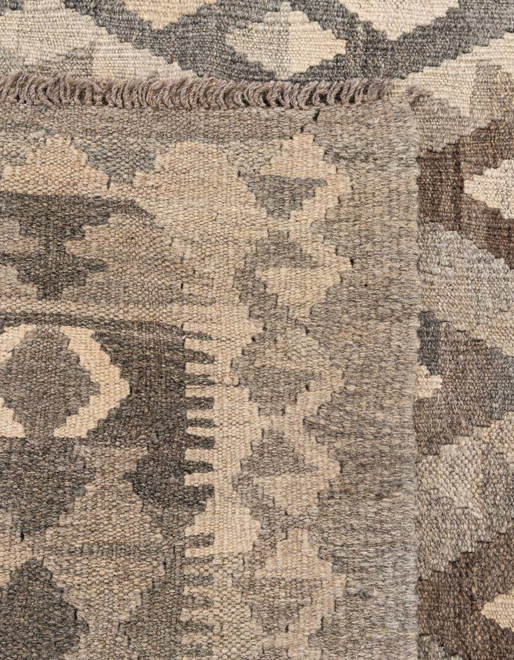 Detail image of  6' 10 x 9' 7  Hand Woven Kilim Maymana Wool Rug