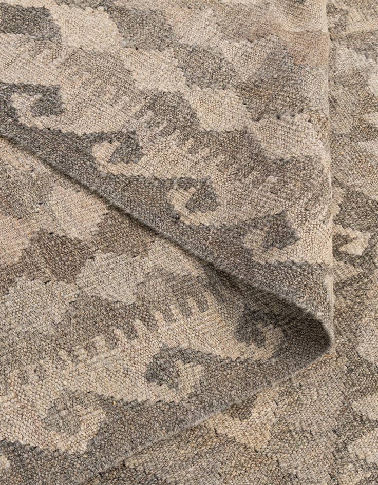 Detail image of  6' 11 x 9' 9  Hand Woven Kilim Maymana Wool Rug
