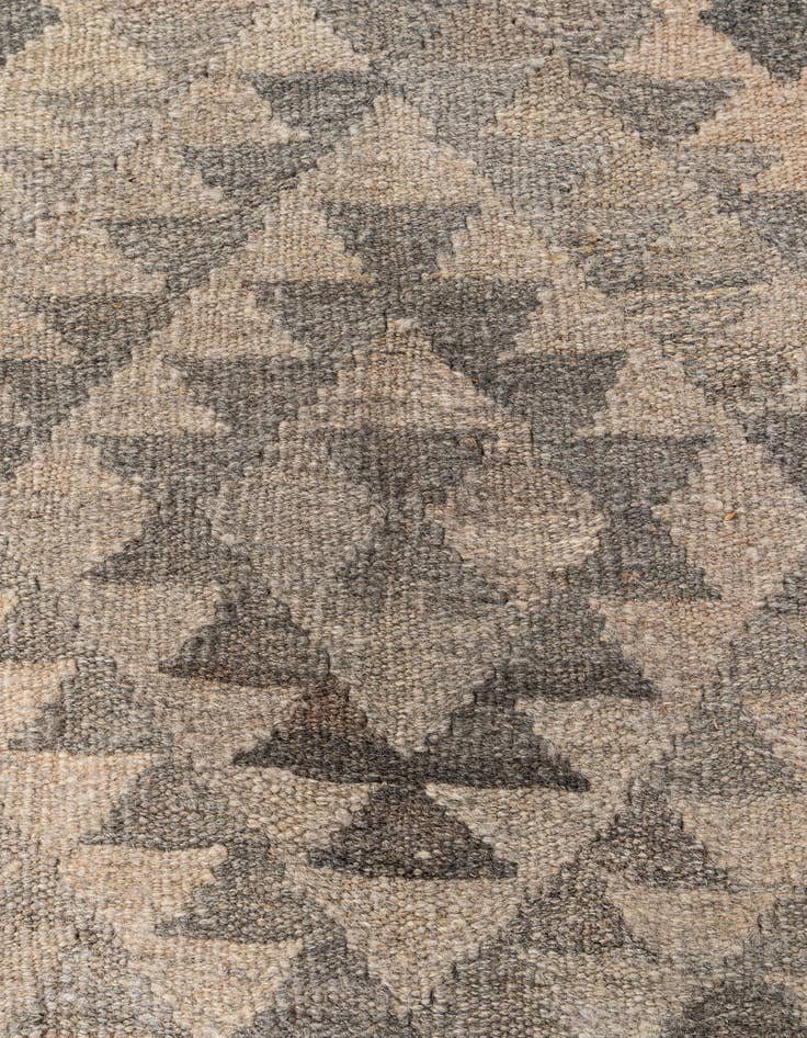 Detail image of  6' 11 x 9' 9  Hand Woven Kilim Maymana Wool Rug