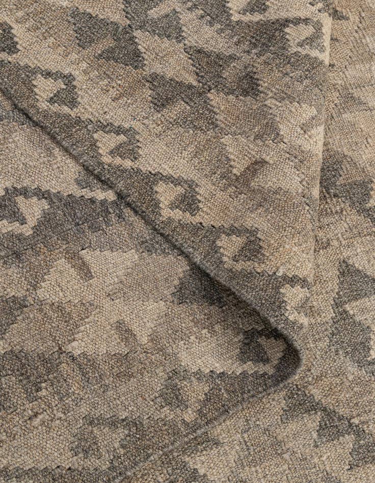 Detail image of  6' 11 x 9' 8  Hand Woven Kilim Maymana Wool Rug