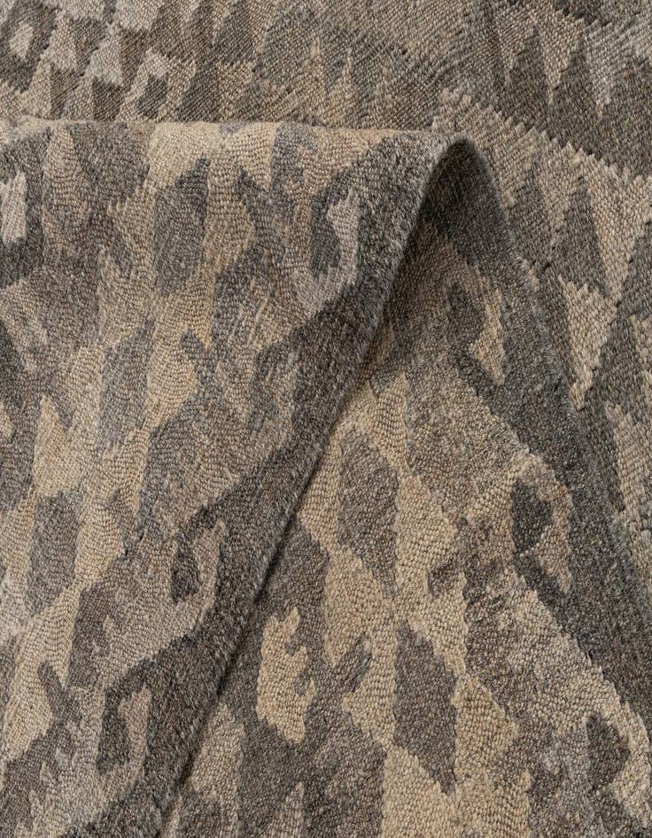 Detail image of  6' 10 x 9' 7  Hand Woven Kilim Maymana Wool Rug