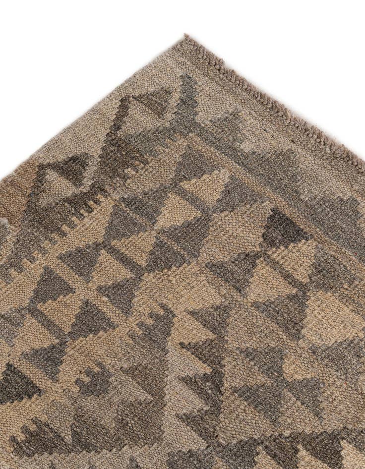 Detail image of  6' 10 x 9' 7  Hand Woven Kilim Maymana Wool Rug