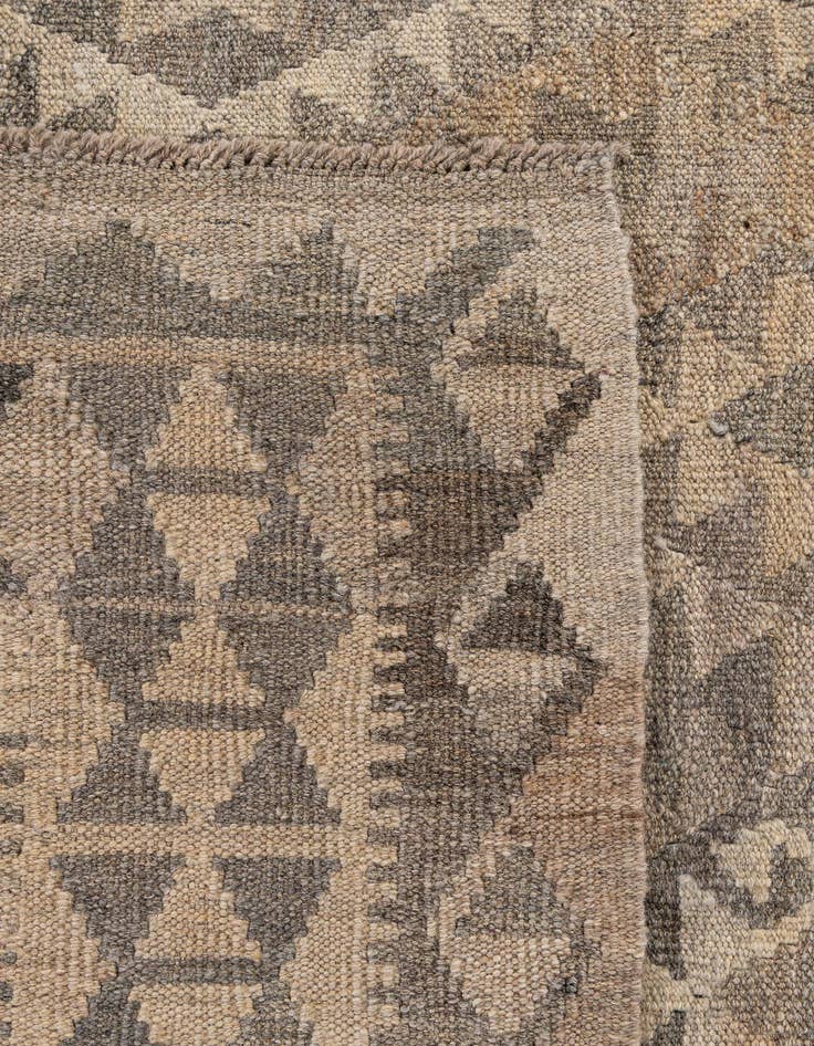 Detail image of  6' 10 x 9' 7  Hand Woven Kilim Maymana Wool Rug