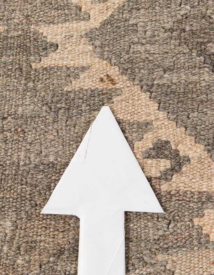 Detail image of  6' 10 x 9' 7  Hand Knotted Kilim Maymana Wool Rug