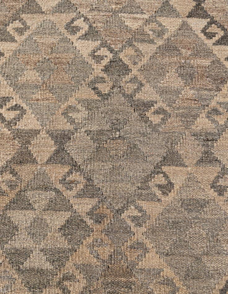 Detail image of  6' 9 x 9' 8  Hand Woven Kilim Maymana Wool Rug