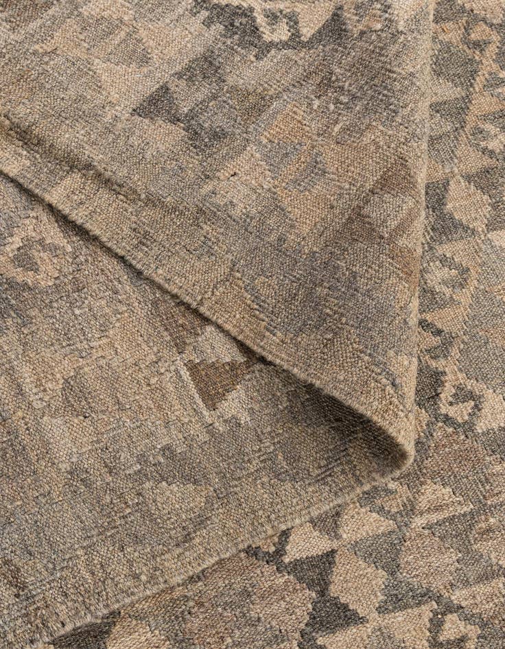 Detail image of  6' 9 x 9' 8  Hand Woven Kilim Maymana Wool Rug