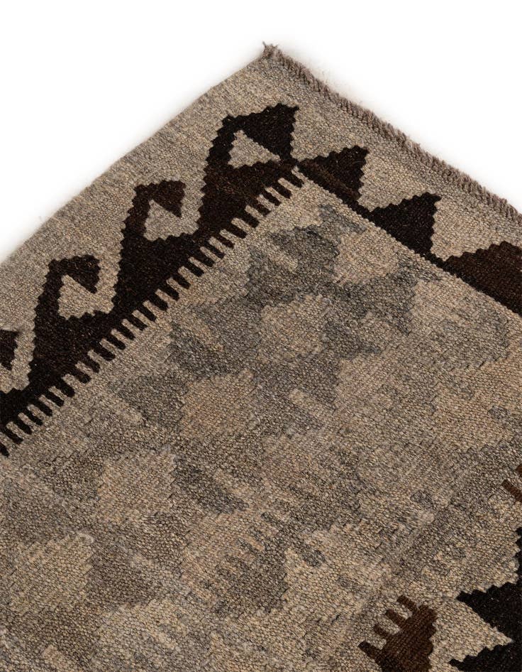 Detail image of  6' 10 x 9' 8  Hand Woven Kilim Maymana Wool Rug