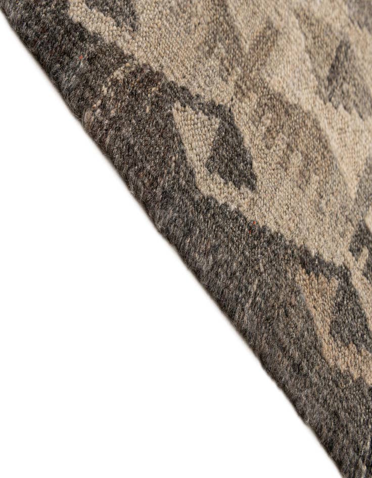 Detail image of  6' 11 x 9' 9  Hand Woven Kilim Maymana Wool Rug