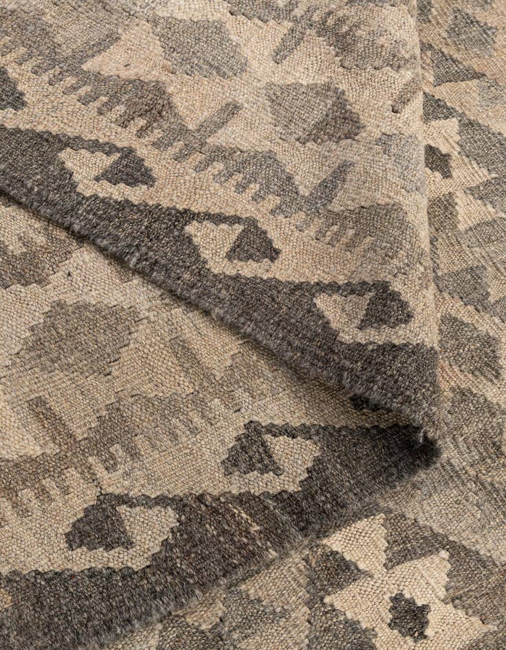 Detail image of  6' 11 x 9' 9  Hand Woven Kilim Maymana Wool Rug