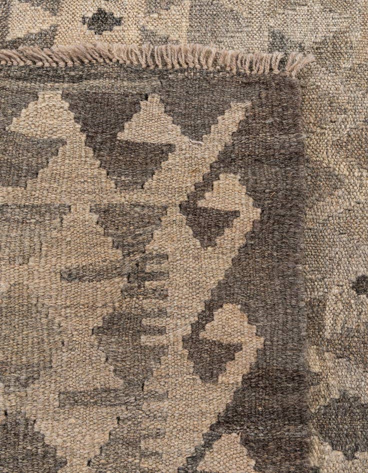 Detail image of  6' 11 x 9' 9  Hand Woven Kilim Maymana Wool Rug