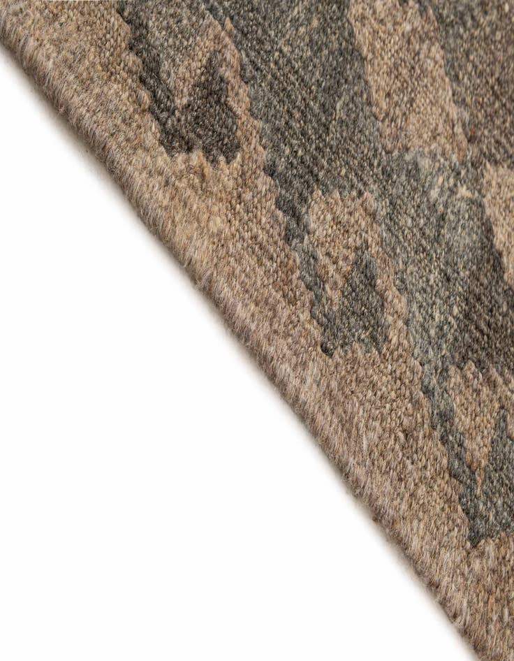 Detail image of  6' 10 x 9' 7  Hand Woven Kilim Maymana Wool Rug