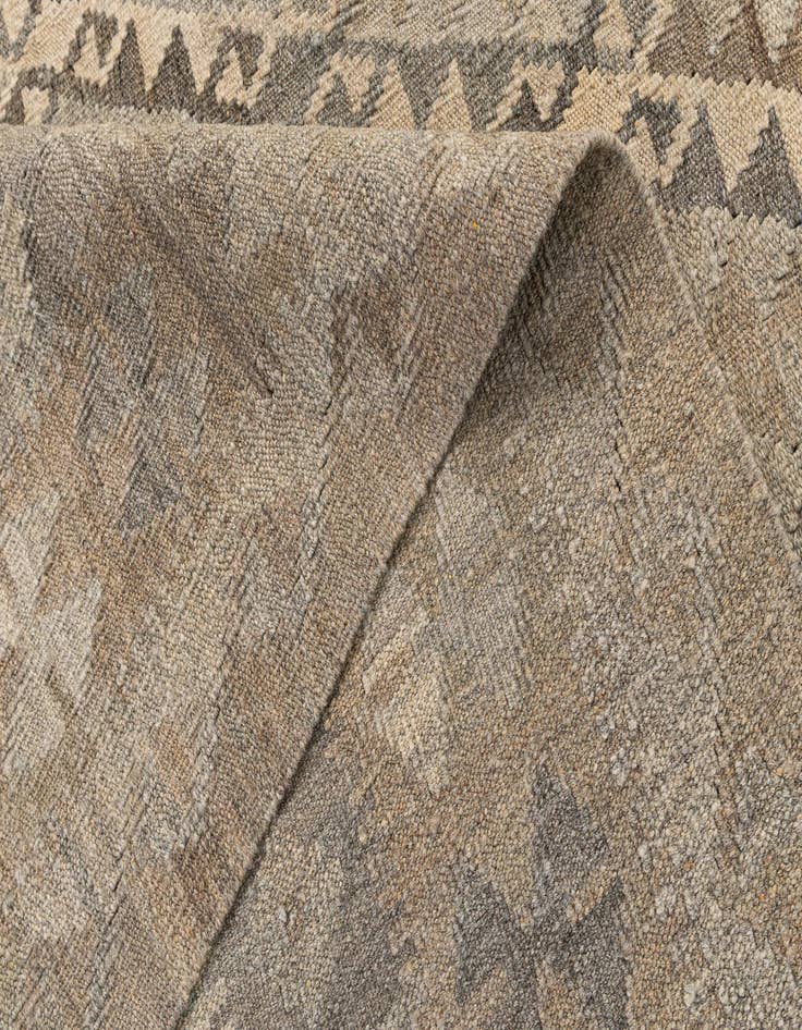 Detail image of  6' 11 x 9' 9  Hand Woven Kilim Maymana Wool Rug