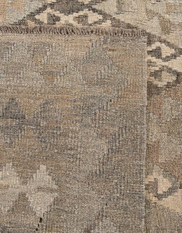 Detail image of  6' 11 x 9' 9  Hand Woven Kilim Maymana Wool Rug
