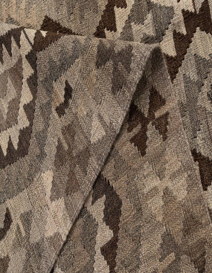 Detail image of  6' 9 x 9' 9  Hand Woven Kilim Maymana Wool Rug