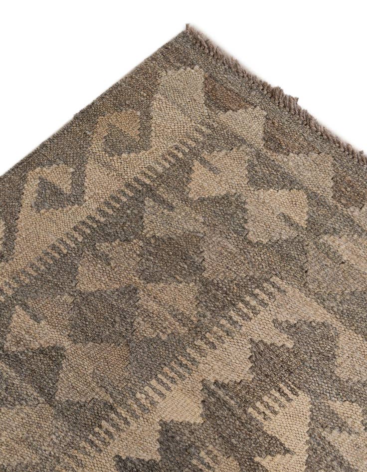 Detail image of  6' 10 x 9' 9  Hand Woven Kilim Maymana Wool Rug