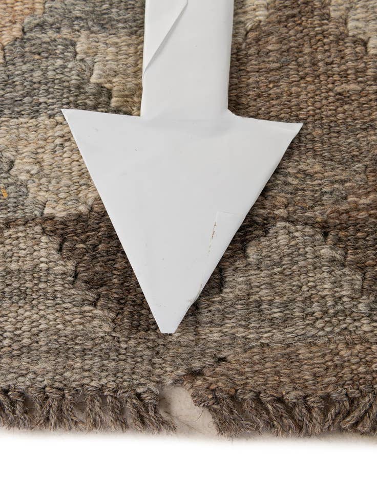 Detail image of  7' 1 x 9' 11  Hand Woven Kilim Maymana Wool Rug