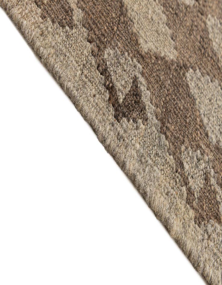 Detail image of  7' 1 x 9' 11  Hand Woven Kilim Maymana Wool Rug