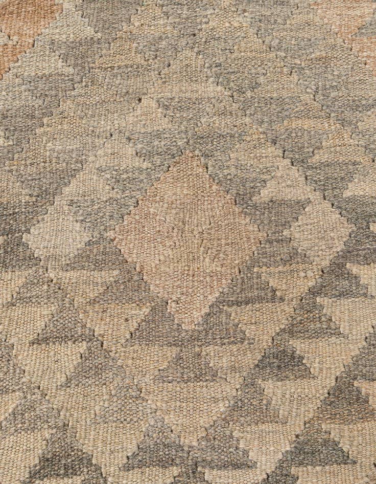 Detail image of  7' 1 x 9' 11  Hand Woven Kilim Maymana Wool Rug