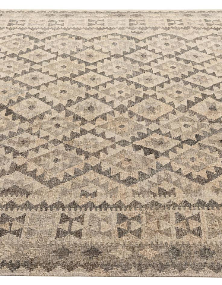 Detail image of  6' 11 x 9' 11  Hand Woven Kilim Maymana Wool Rug