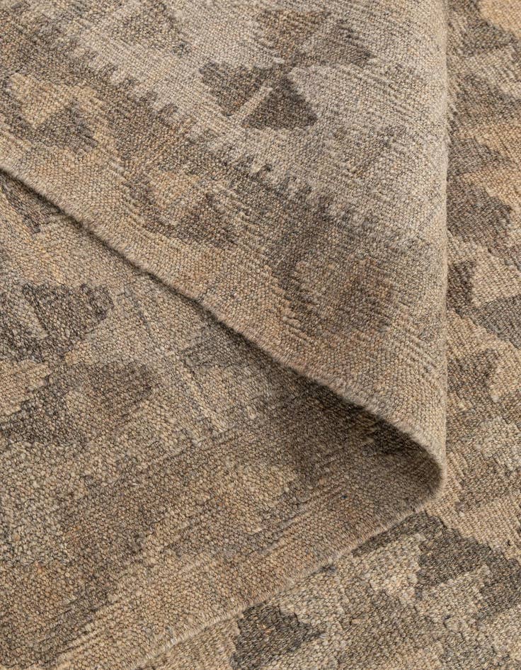 Detail image of  6' 10 x 10'  Hand Woven Kilim Maymana Wool Rug