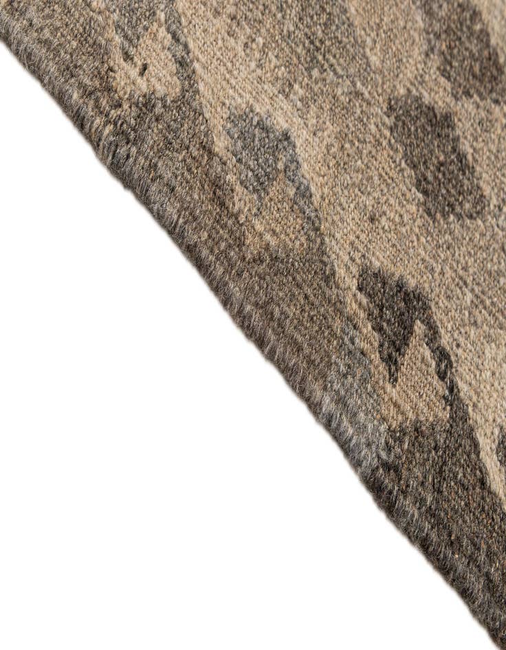 Detail image of  7' x 9' 9  Hand Woven Kilim Maymana Wool Rug