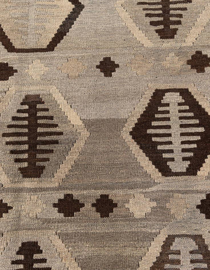 Detail image of  6' 10 x 9' 8  Hand Woven Kilim Maymana Wool Rug