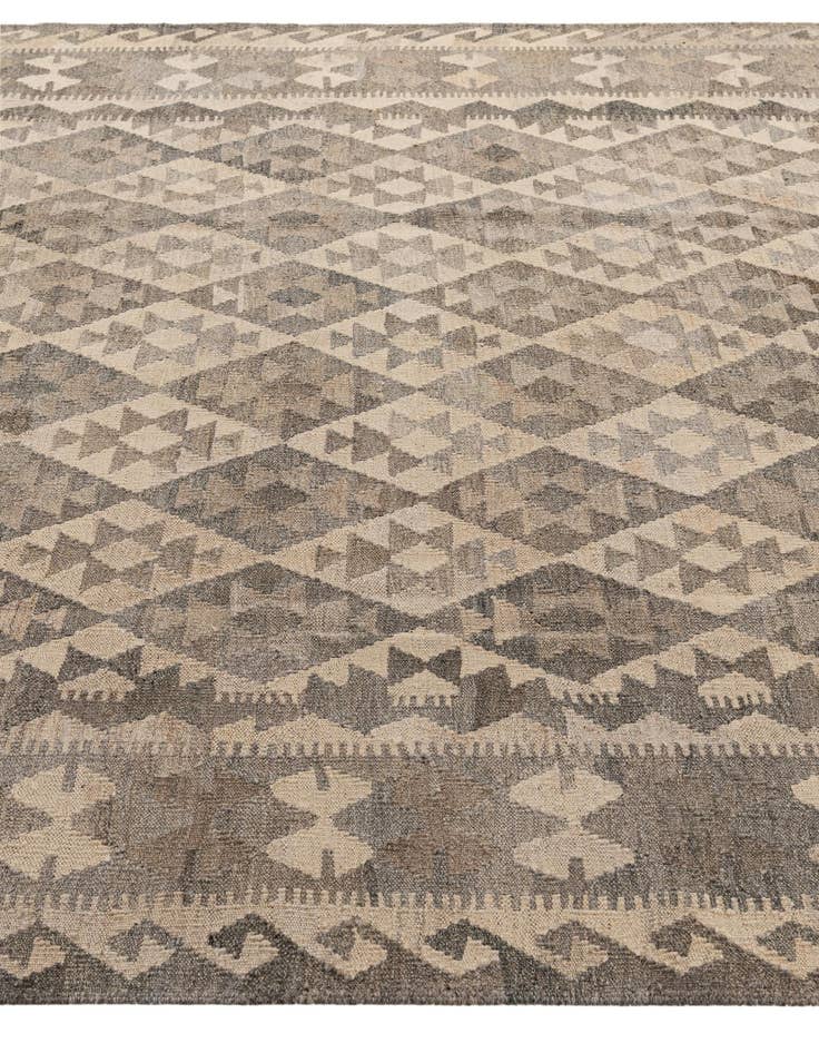 Detail image of  6' 10 x 9' 10  Hand Woven Kilim Maymana Wool Rug