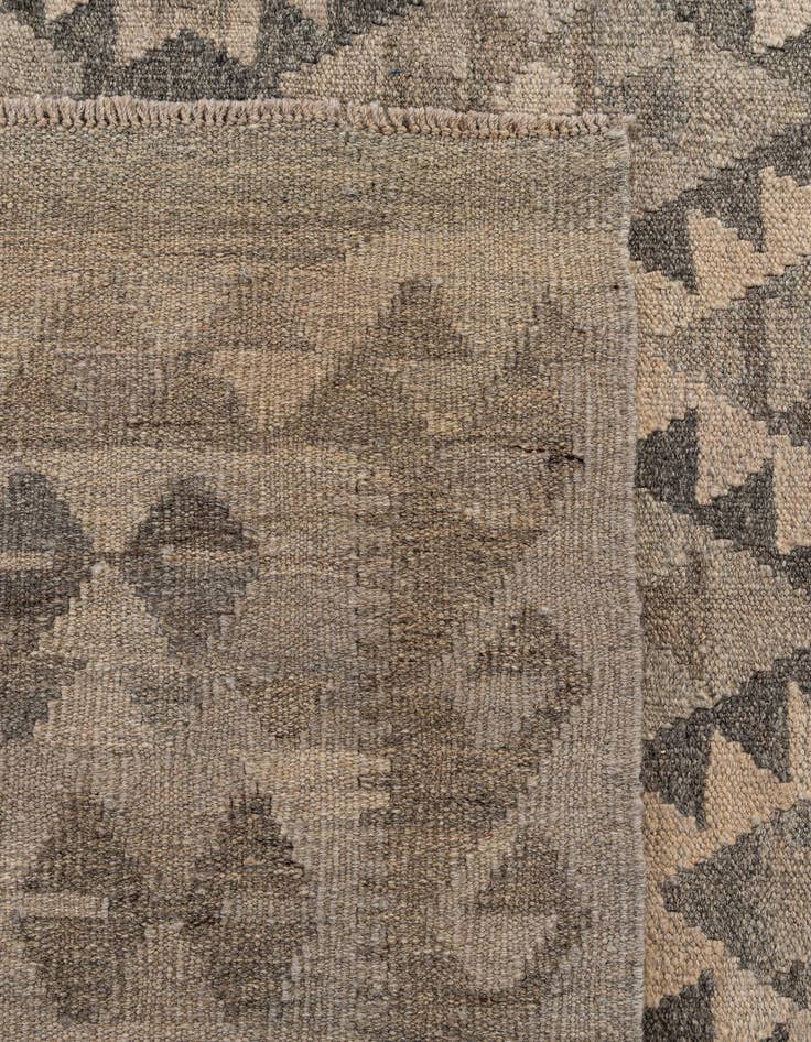 Detail image of  6' 9 x 10'  Hand Woven Kilim Maymana Wool Rug