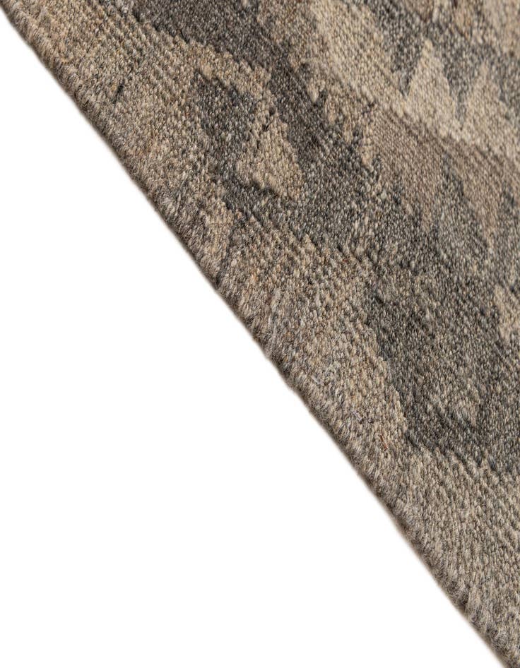 Detail image of  6' 10 x 9' 9  Hand Woven Kilim Maymana Wool Rug