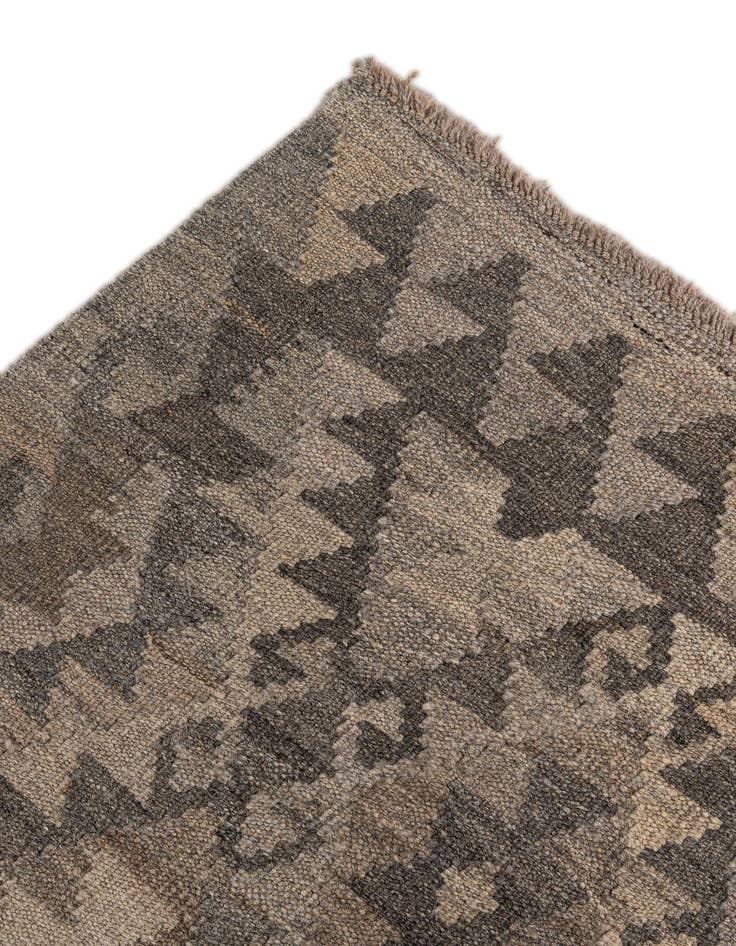 Detail image of  6' 10 x 9' 9  Hand Woven Kilim Maymana Wool Rug