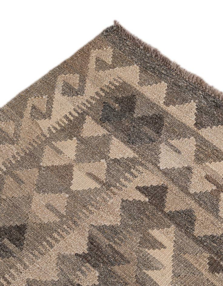 Detail image of  6' 10 x 9' 10  Hand Woven Kilim Maymana Wool Rug