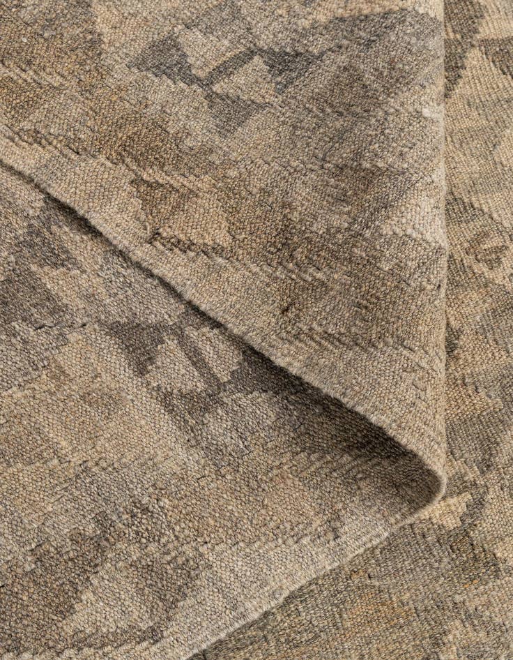 Detail image of  6' 7 x 9' 7  Hand Woven Kilim Maymana Wool Rug