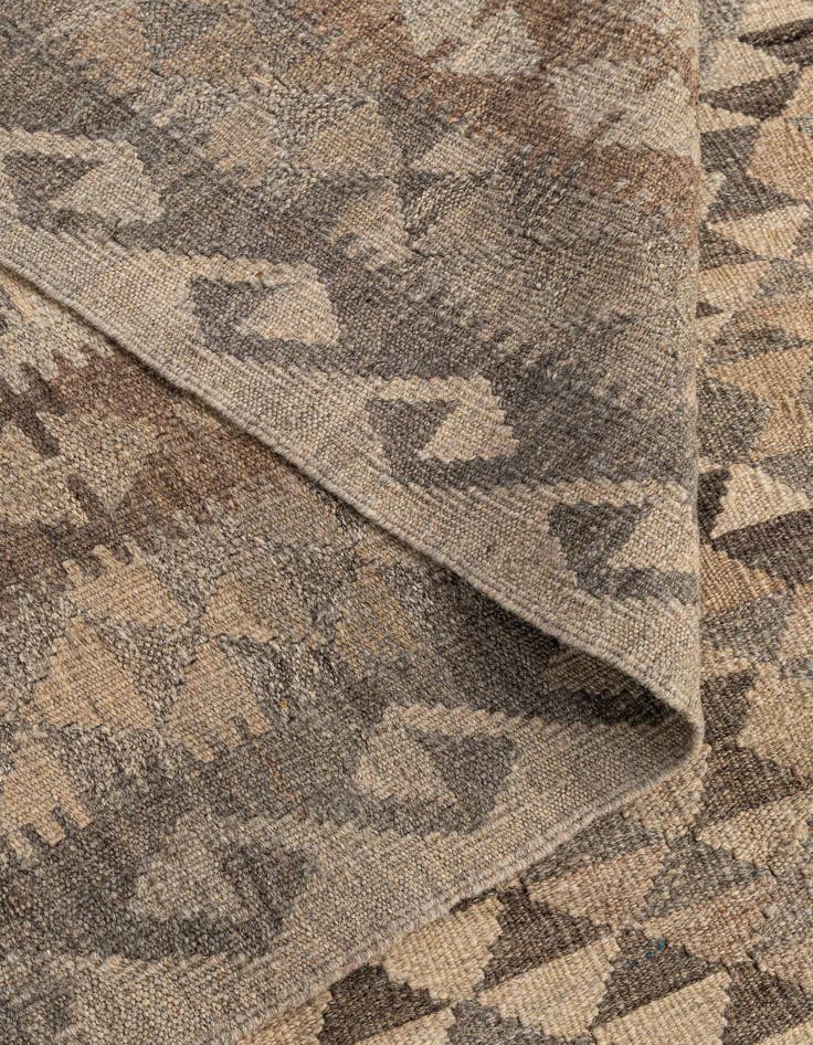 Detail image of  6' 9 x 9' 10  Hand Woven Kilim Maymana Wool Rug