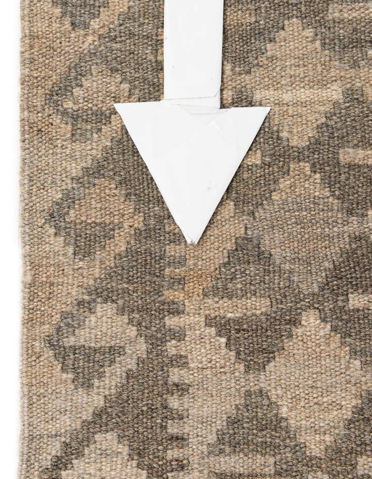 Detail image of  6' 10 x 10'  Hand Woven Kilim Maymana Wool Rug