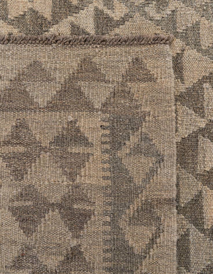 Detail image of  6' 10 x 10'  Hand Woven Kilim Maymana Wool Rug