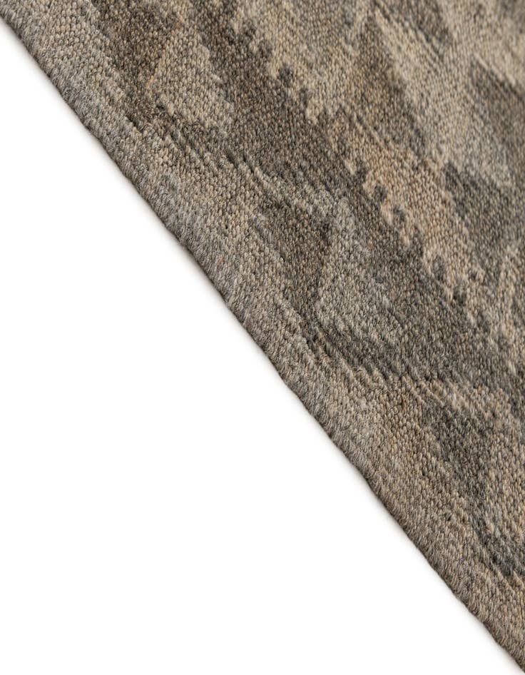 Detail image of  6' 10 x 10'  Hand Woven Kilim Maymana Wool Rug