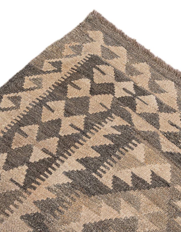 Detail image of  6' 10 x 10' 3  Hand Woven Kilim Maymana Wool Rug