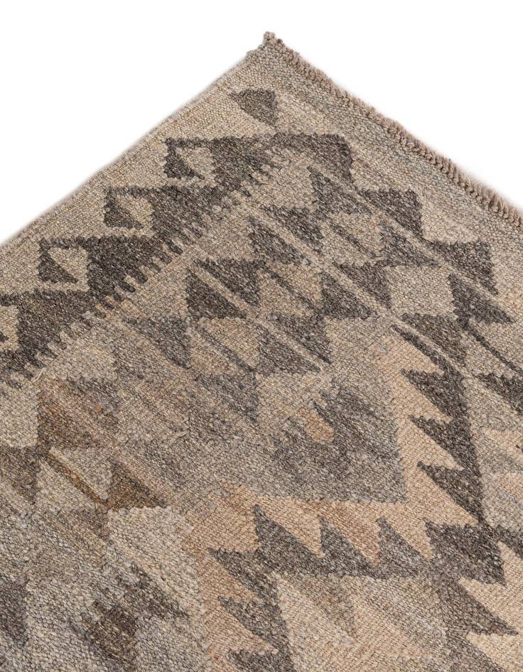 Detail image of  7' 1 x 9' 8  Hand Woven Kilim Maymana Wool Rug
