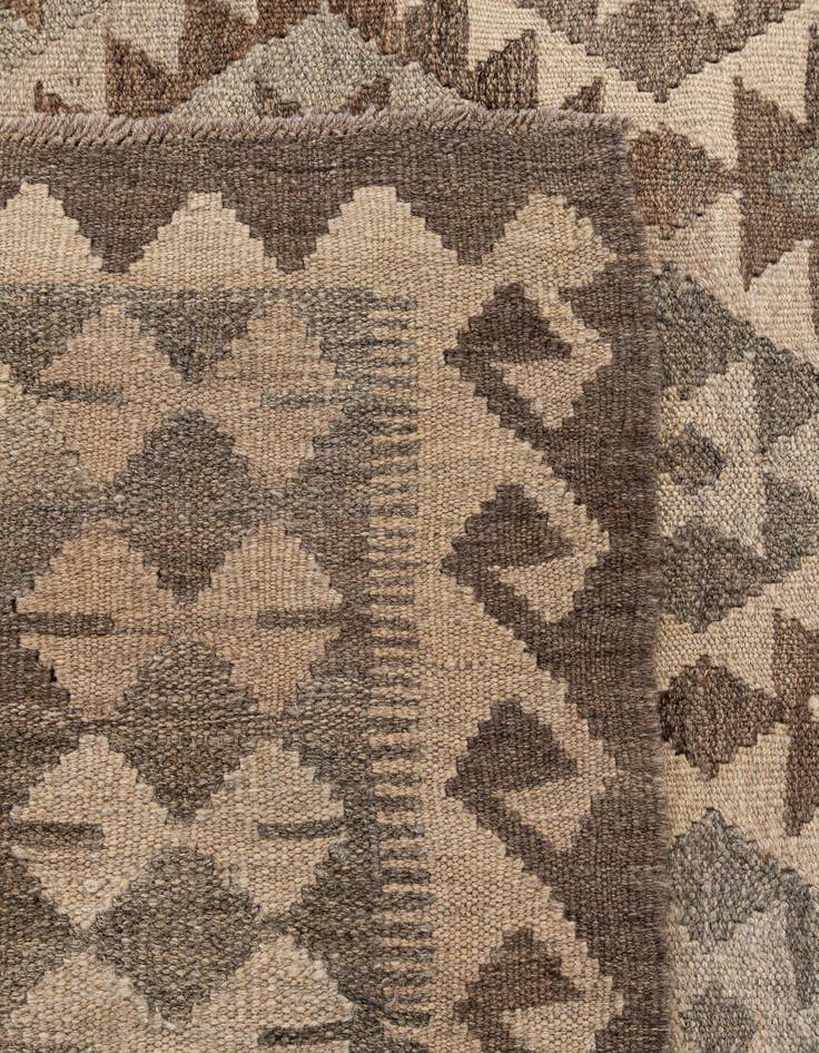 Detail image of  7' 2 x 9' 9  Hand Woven Kilim Maymana Wool Rug