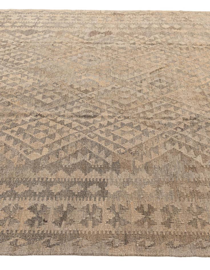 Detail image of  7' 3 x 10' 3  Hand Woven Kilim Maymana Wool Rug