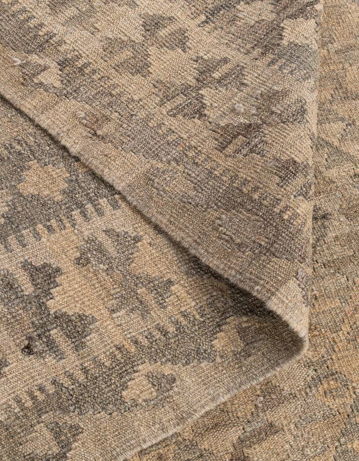 Detail image of  7' 3 x 10' 3  Hand Woven Kilim Maymana Wool Rug