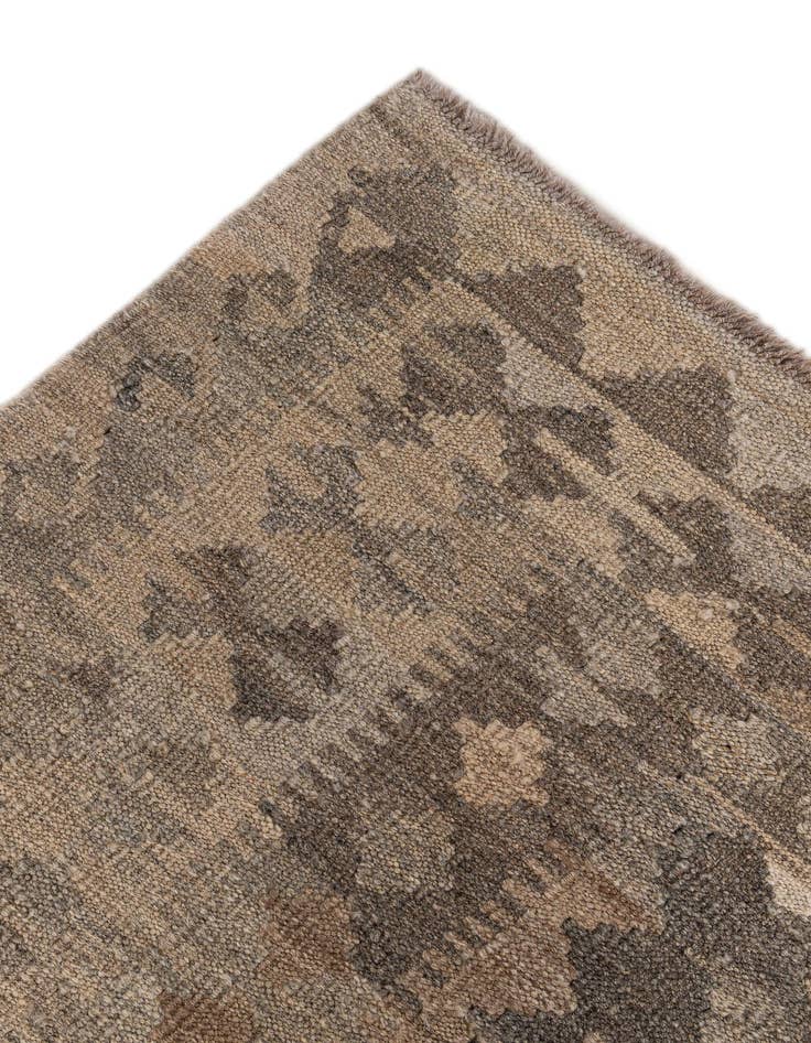 Detail image of  7' 3 x 10' 3  Hand Woven Kilim Maymana Wool Rug