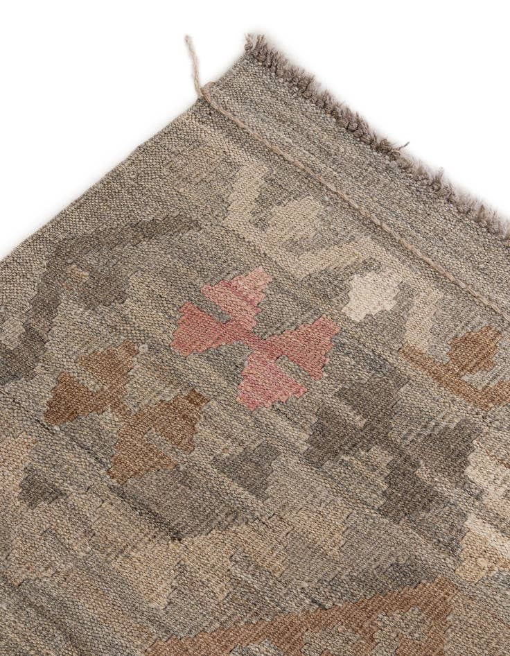 Detail image of  8' 4 x 9' 5  Hand Woven Kilim Maymana Wool Rug