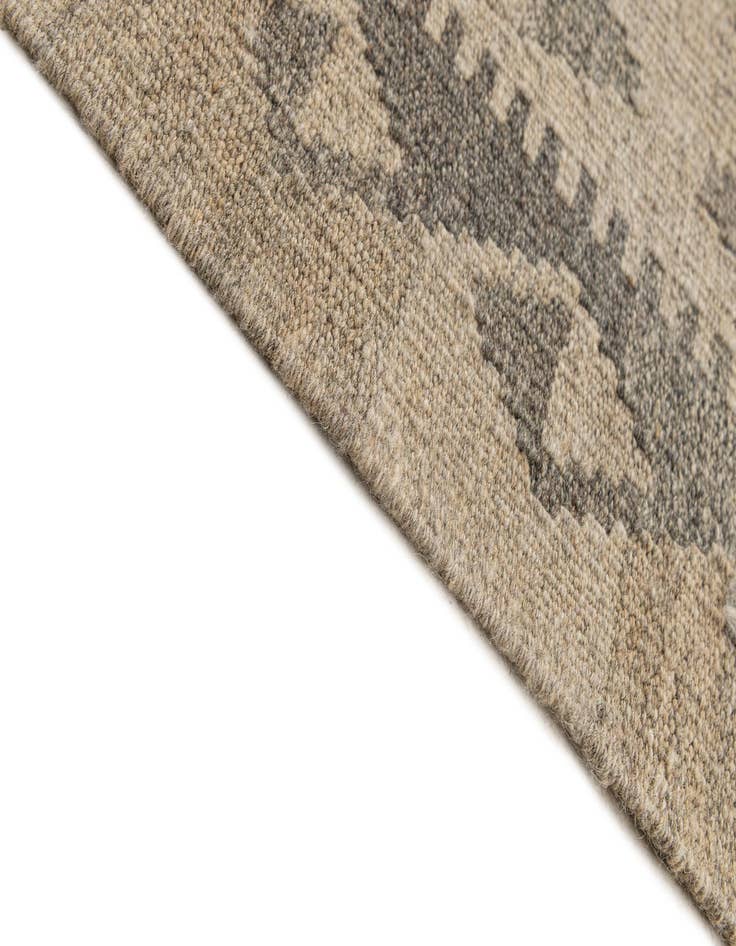 Detail image of  8' 6 x 11' 6  Hand Woven Kilim Maymana Wool Rug